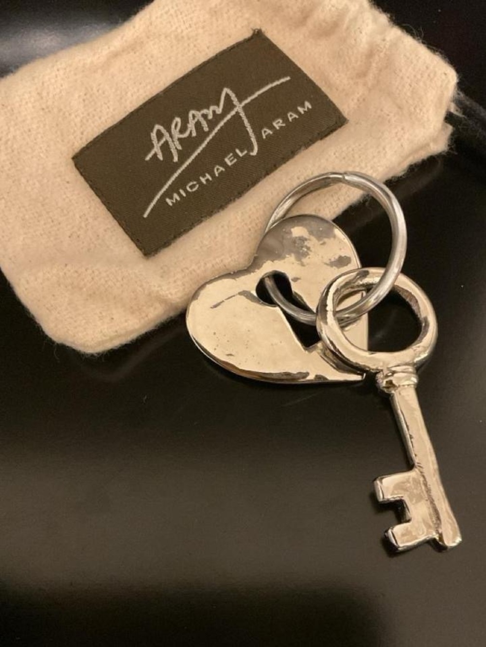 Michael Aram Key to My Heart Keychain & Dust Bag - Picture 2 of 5